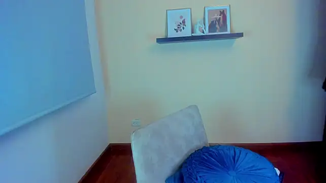 Velourmuse Chat XXX live