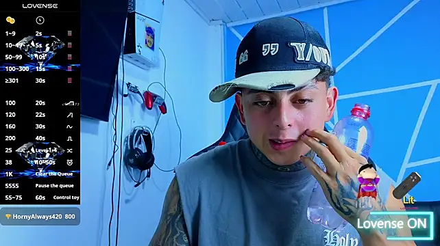 KevinSanchez420 live XXX chat