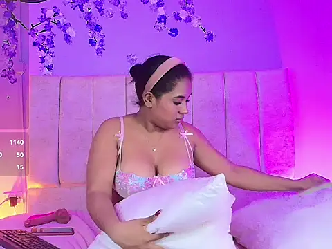 Casiehills' Live XXX Chat