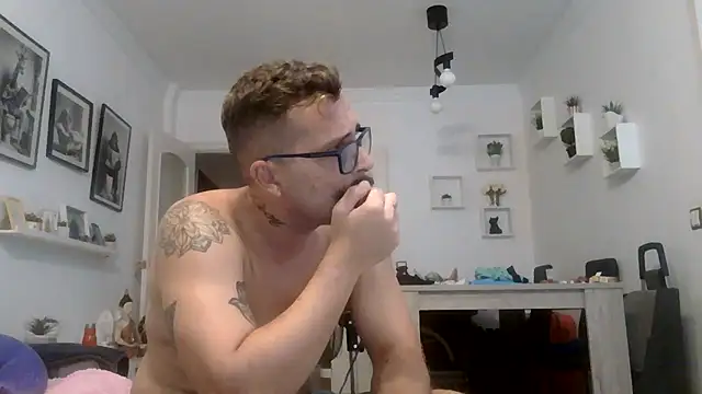 yanick931 live XXX chat