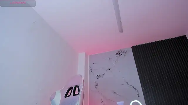 Chloemuaak 现场XXX聊天
