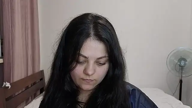 XXX chat uživo modela _Mikky_lil_