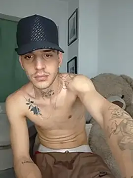 XXX chat uživo modela MaxHornyLatin