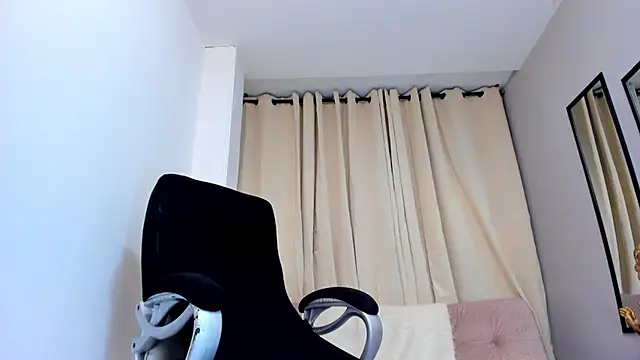 XXX chat uživo modela Violeta_Tepes