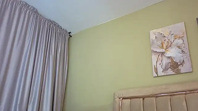Esmeralda_Candy Live XXX-Chat