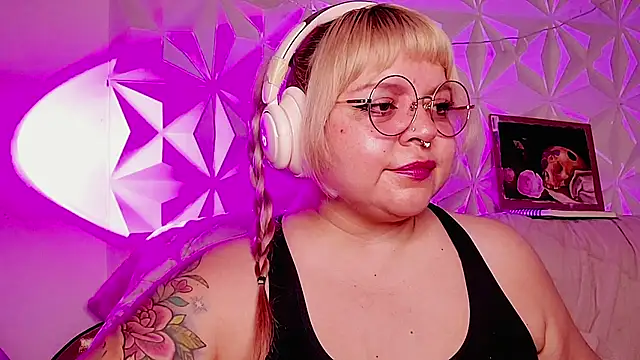 Satyn_doll Live XXX-chat