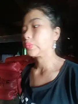 HeresThuy22 在線直播表演