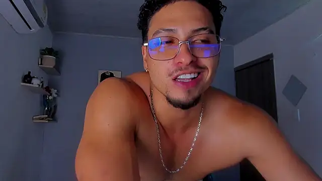 Kris_Khalifa69のウェブカメラショー