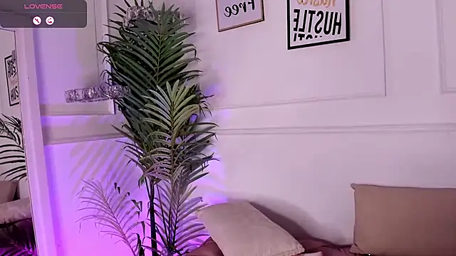 XXX chat uživo modela AriRobert_