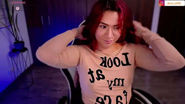 צ'אט XXX בשידור חי של ImLui_lu