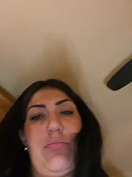 LittleMissEeve Show in webcam