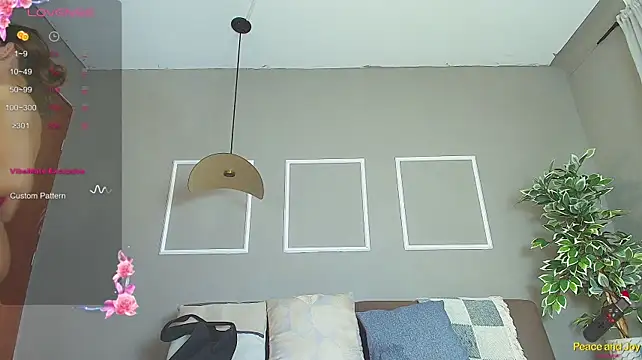bloom_apple Webcam Show