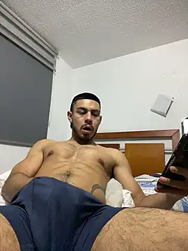 Taylor_DiamondBoy Chat XXX in diretta