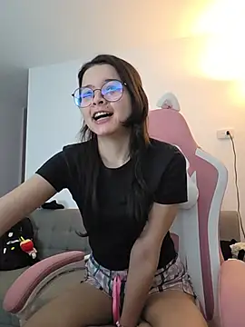 Chat +18 de azumiichan ao vivo