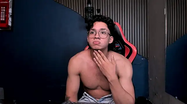 Czat XXX na żywo – Axxel_Muscle