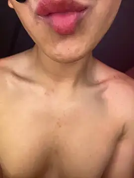 XXX chat uživo modela 1apolo1