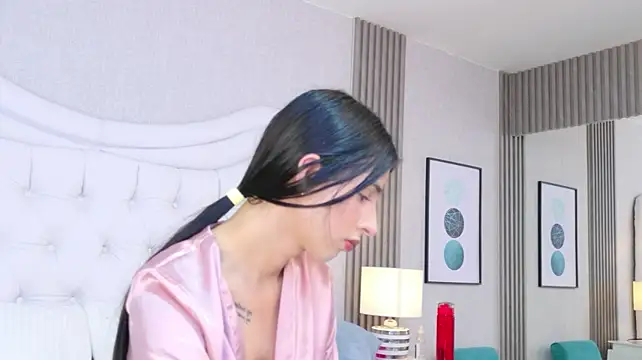 CaitlynMiller Show in webcam