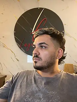 LatinBearX webcam show