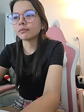 Онлайн чат XXX azumiichan