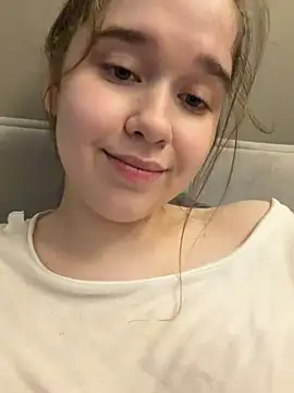 HornyGirlH: απευθείας συνομιλία ΧΧΧ