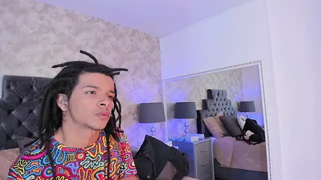 Chat +18 de Lucas_jones ao vivo
