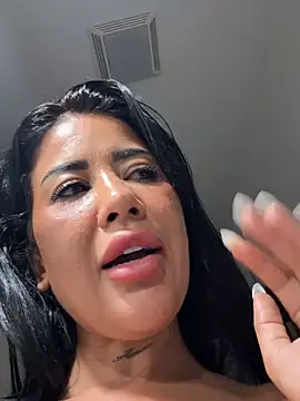 Alma69sc Adlı Modelin Canlı XXX Sohbeti