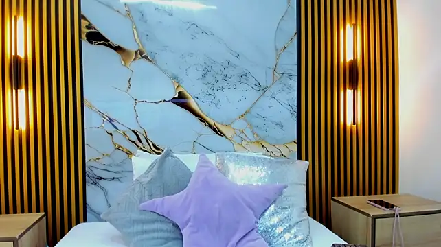 mia_pineda: онлайн-секс-чат