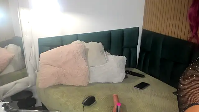 Mishka__n Live XXX chat