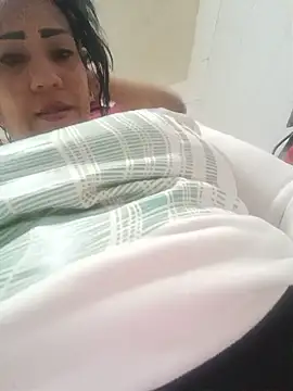 צ'אט XXX בשידור חי של OliviaWilliamm