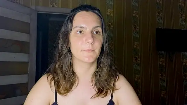 Miss-Understood Chat XXX live