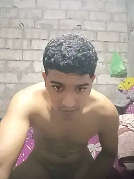 SquarishSoak Webcamshow