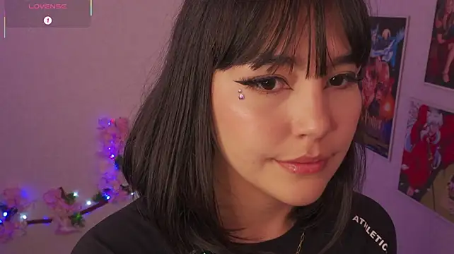 Moon_eyes' Live XXX Chat