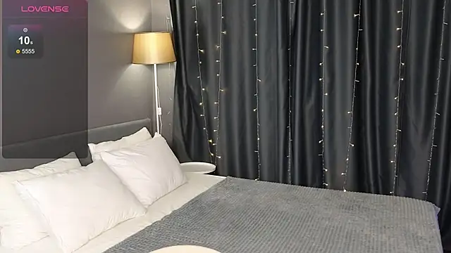 Kira__Fluffy's Live XXX Chat