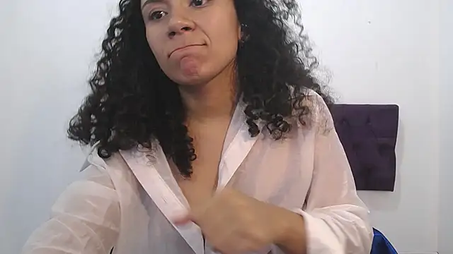 Živý XXX chat Little18Doll