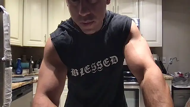 Chatroom XXX en direct de BigGuyMuscle