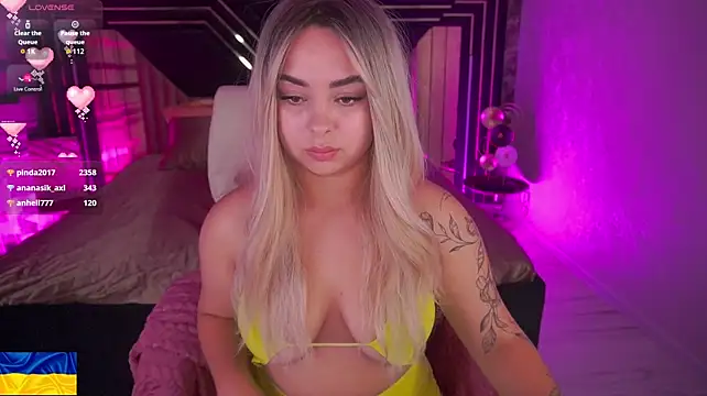SusieWood's Live XXX Chat