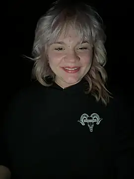 XXX chat uživo modela Cutiepiespanks