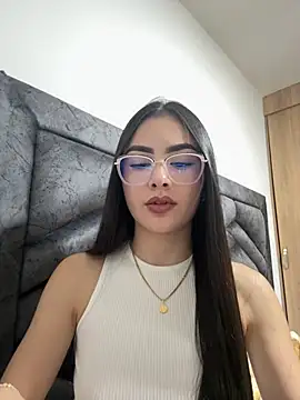 GalaBrown Adlı Modelin Canlı XXX Sohbeti
