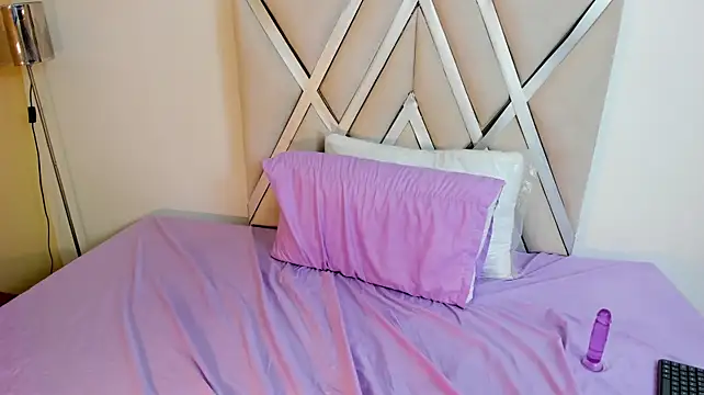 natalyy_rose Adlı Modelin Canlı XXX Sohbeti