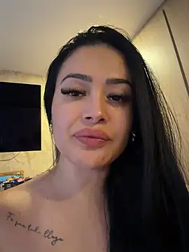 צ'אט XXX בשידור חי של Sara_fun