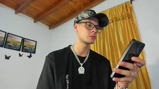 Vlad__night Webcam Show