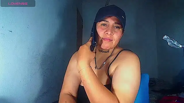 Živý XXX chat Yessi_rousse