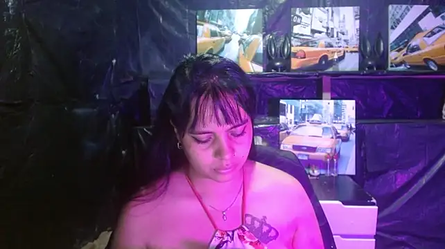 Megan_foxyx1のライブXXXチャット