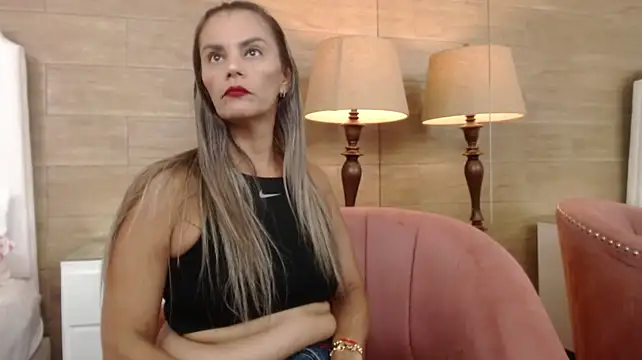 EvaSteal's Live XXX Chat
