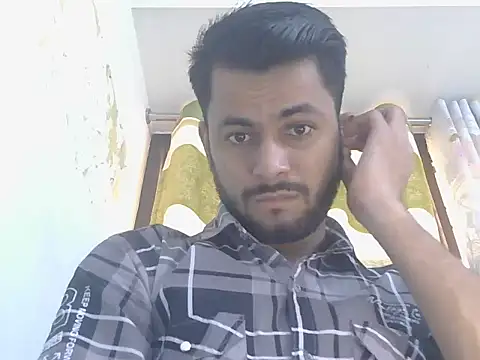 XXX chat uživo modela Stubborndesiboy