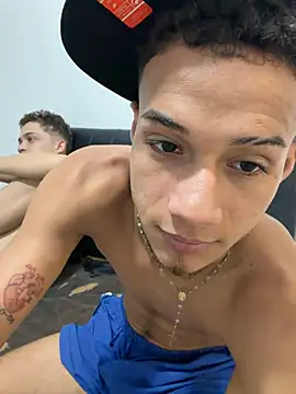 friends_lust_latin Show Webcam