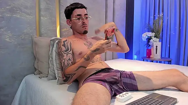 Chat XXX en directo de NikoStone_