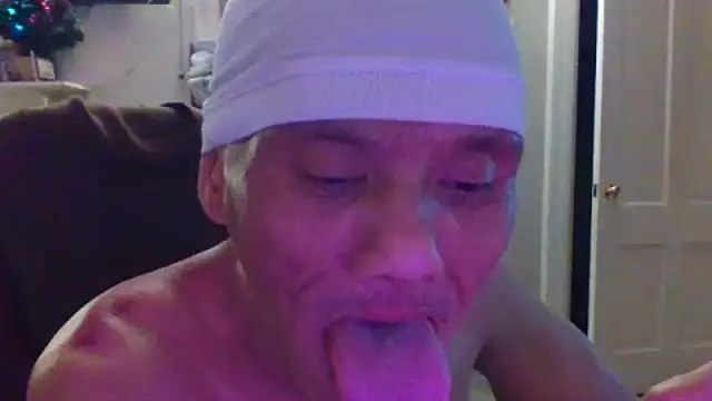 xuan8pssy_ui69 Show in webcam