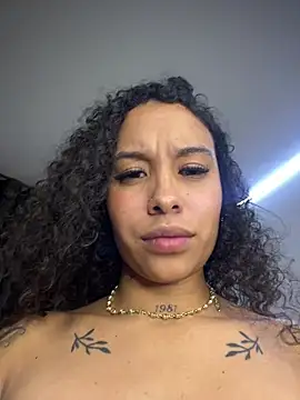MarieLeon's Live XXX Chat
