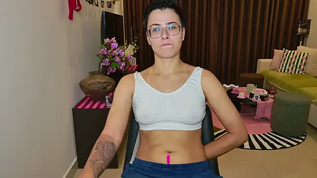 SashaNotFound's Live XXX Chat